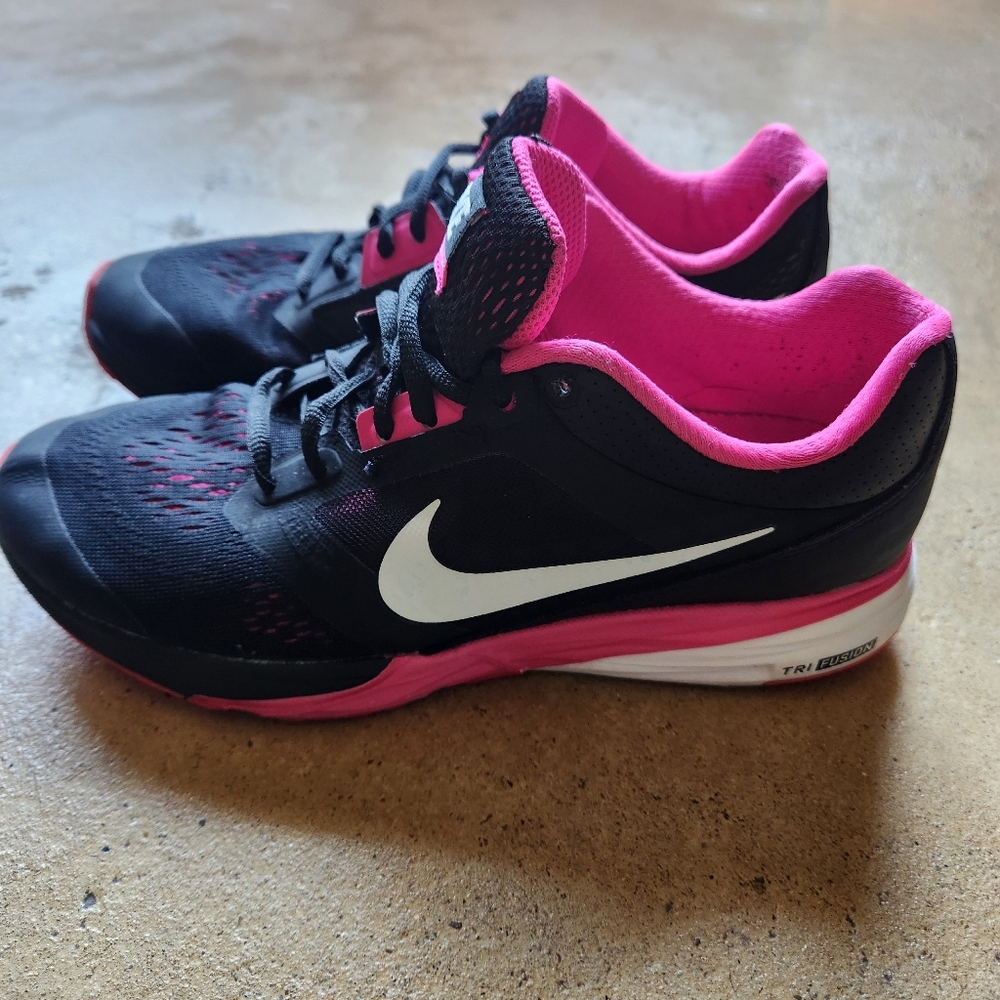 Nike Tri Fusion Run Athletic Sneakers Womens Size 6.5